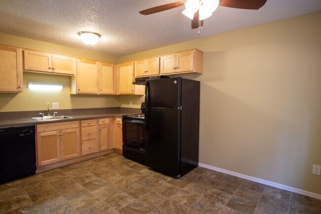 Photo - Garden Level 2 Bedroom in Trendy Buckman Neighborhood! Unit 1547