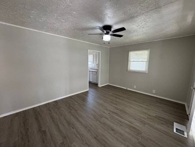 Photo - 2453 N Goodlet Ave