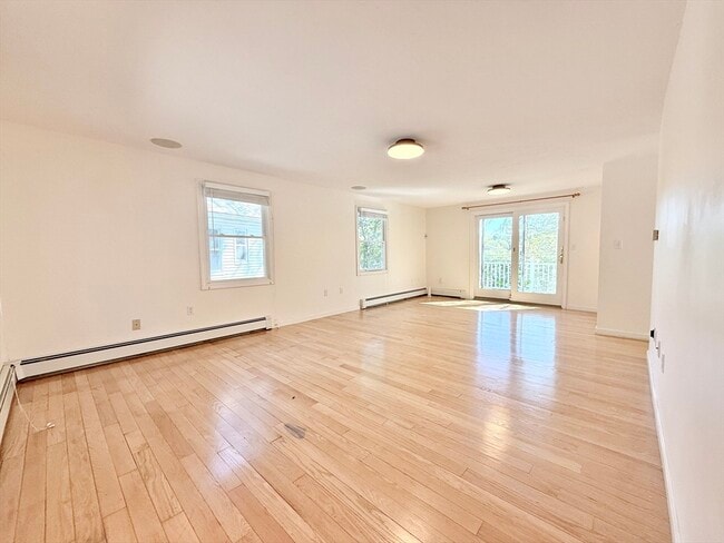 Photo - 6 Larch St