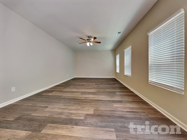 Photo - 4316 Traipse Path