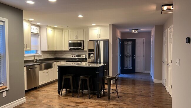 Photo - 201 Juniper Dr