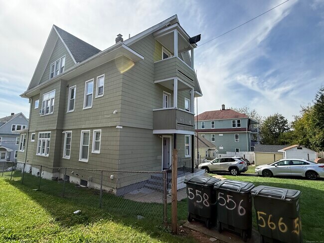 Photo - 556 Hawley Ave