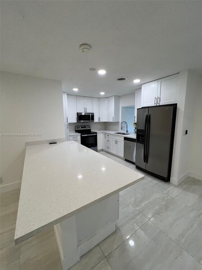 Photo - 2015 N 32nd Ave