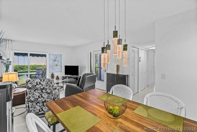 Photo - 154 Waterside Dr Unit 154