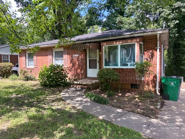 Building Photo - 4210 Welling Ave