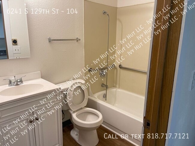 Photo - 6241 S 129th St Unidad 104