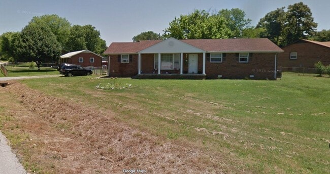 Building Photo - 3 Bedroom Home with 1 Car Garage For Rent!