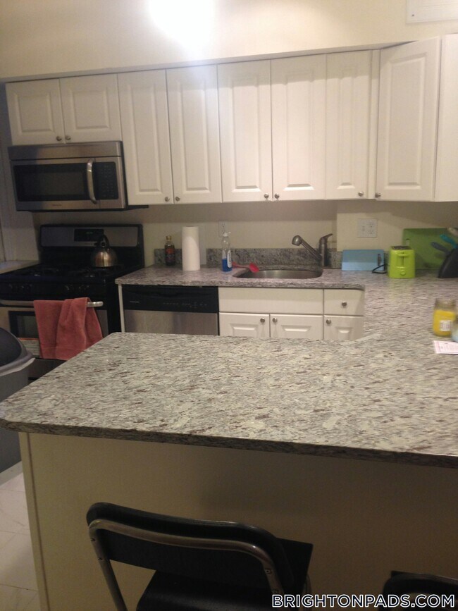 Photo - 2001 Commonwealth Ave Unit 5