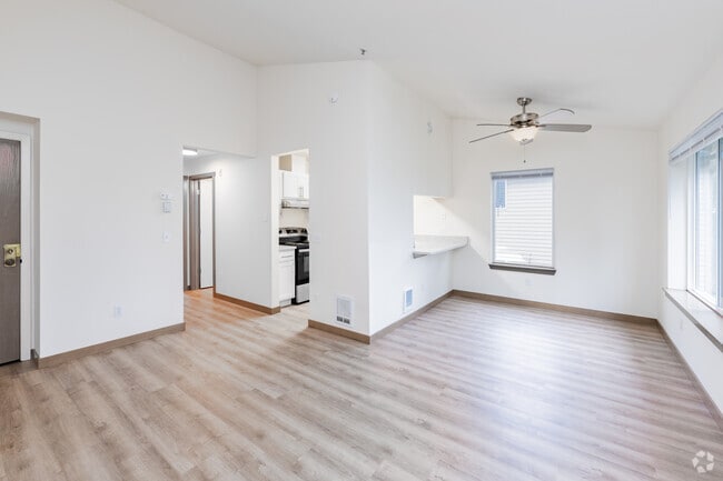 1BR,1BA - 644SF