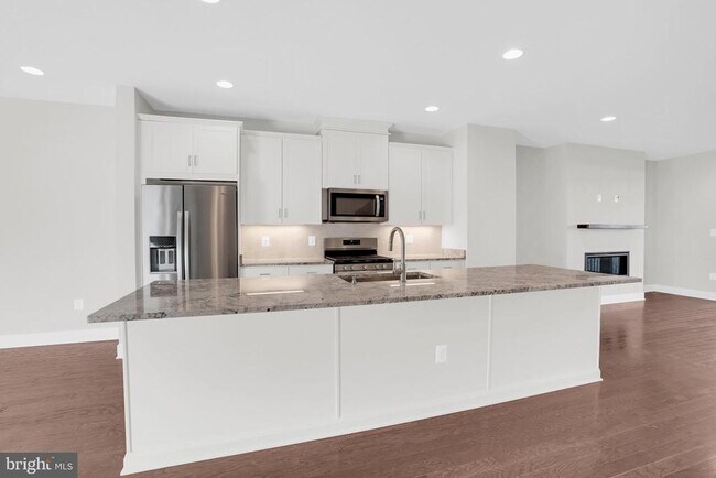 Photo - 22954 Sullivans Cove Sq