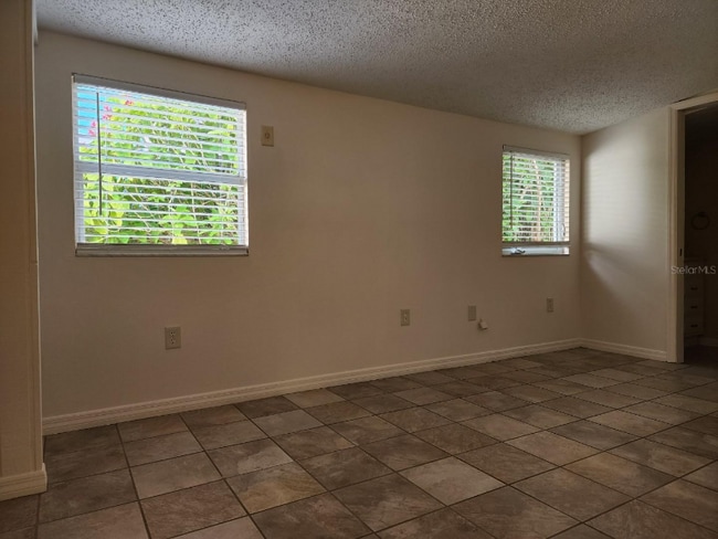 Photo - 3211 20th Ave W