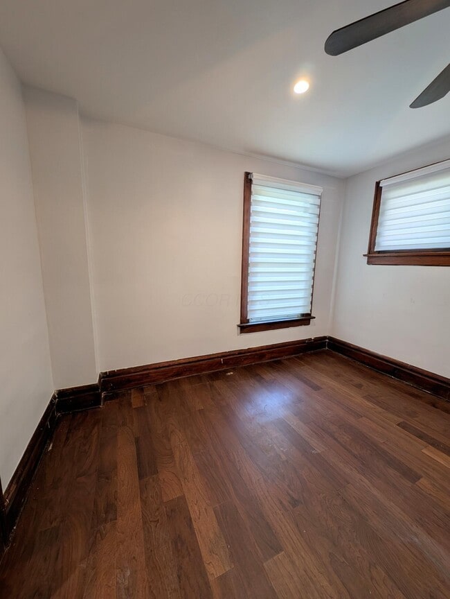 Photo - 890 Linwood Ave