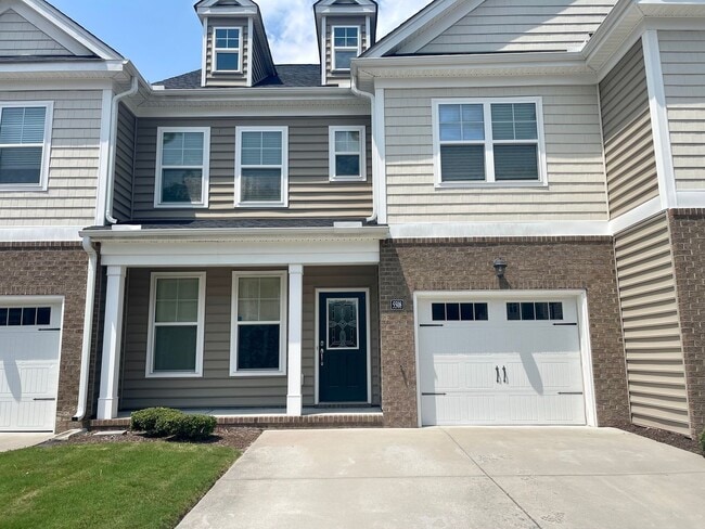 Stunning VB Townhome Style Condo - Stunning VB Townhome Style Condo