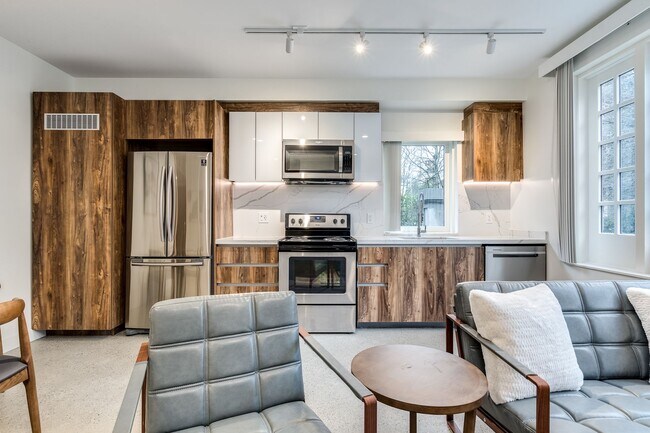 Photo - 1170 Barclay St Unit 107