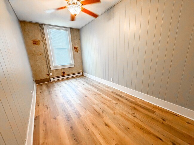 1016 Superior Ave Unit B