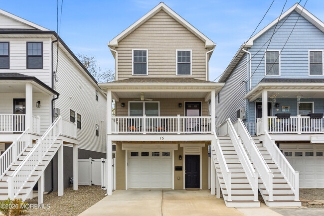 Building Photo - 15 4th St