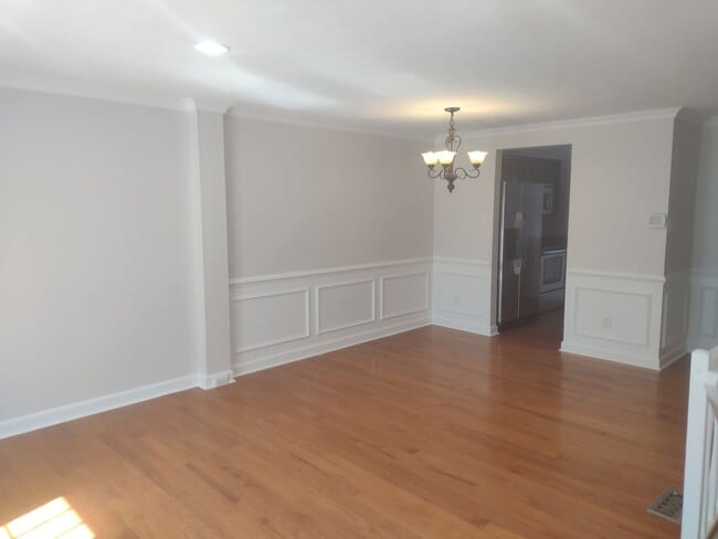 5493 Library Rd