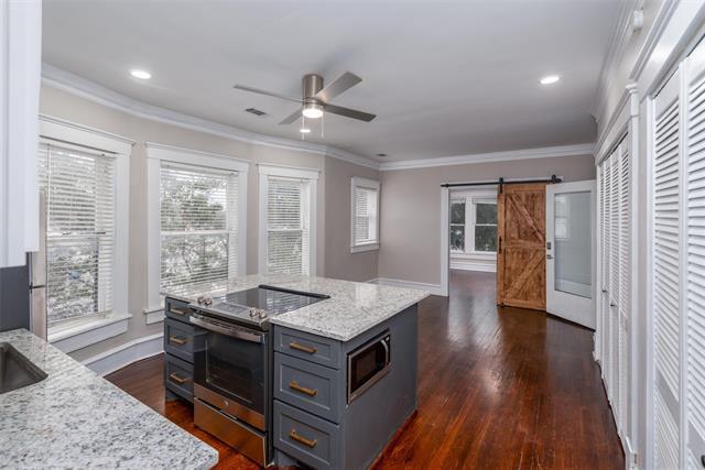 Photo - 1000 N Carroll Ave Unit B1