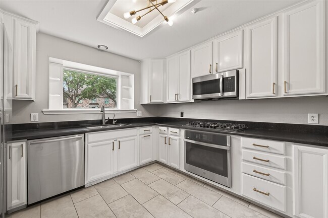 Photo - 707 Montclair Blvd