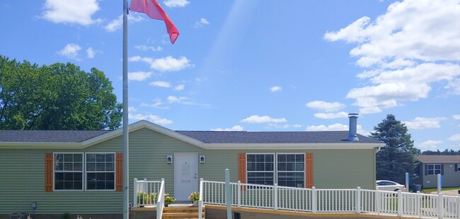 Photo - 305 Cedar Ln