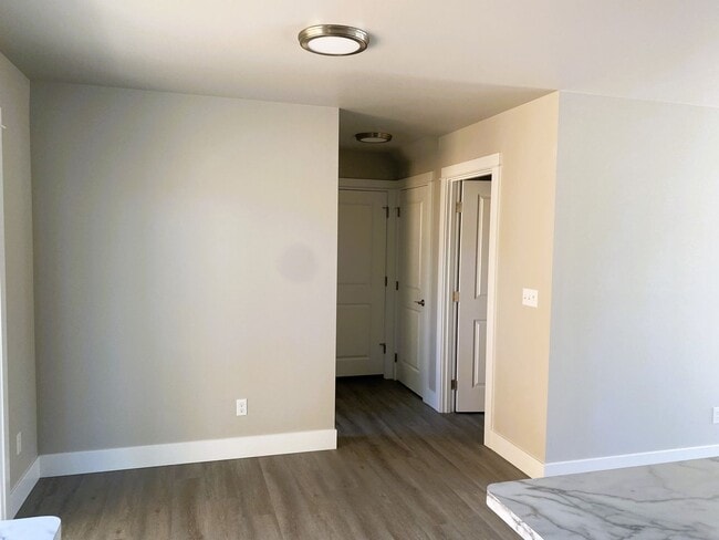 Photo - 242 NE College Dr