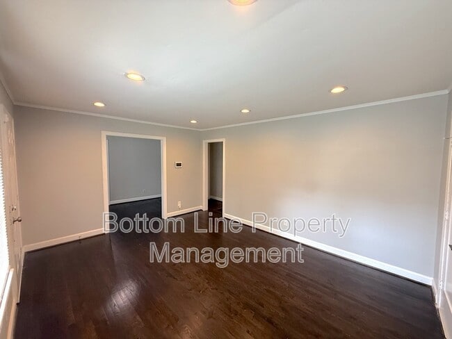 Photo - 214 S Gardner Ave