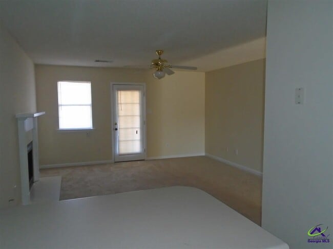 Photo - 120 Chadwyck Cir