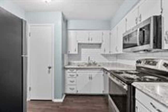 Photo - 5 NW O'Brien Rd