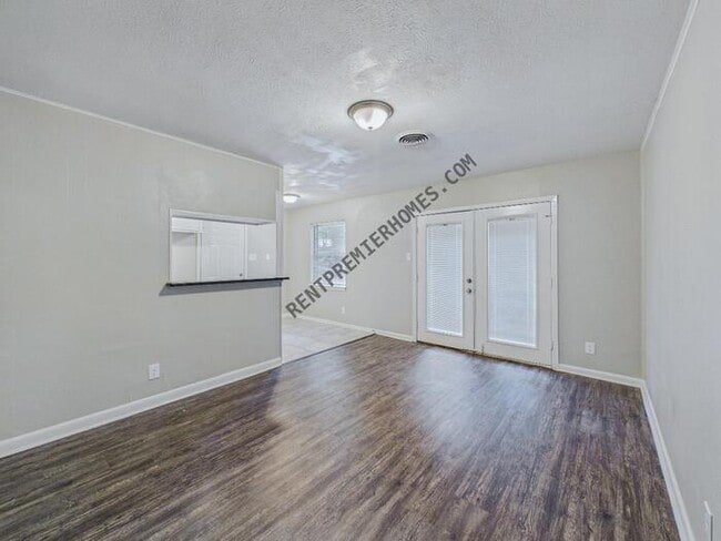 Photo - 29 Rosewood Dr