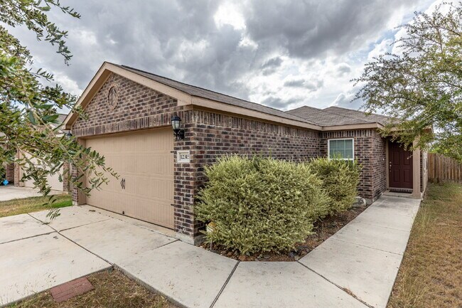 Photo - 12315 Fish Hook