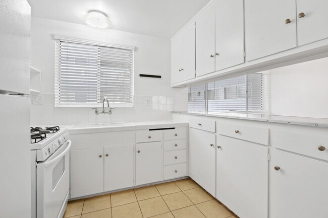 Photo - 303 California Ave Apartment Unit 3