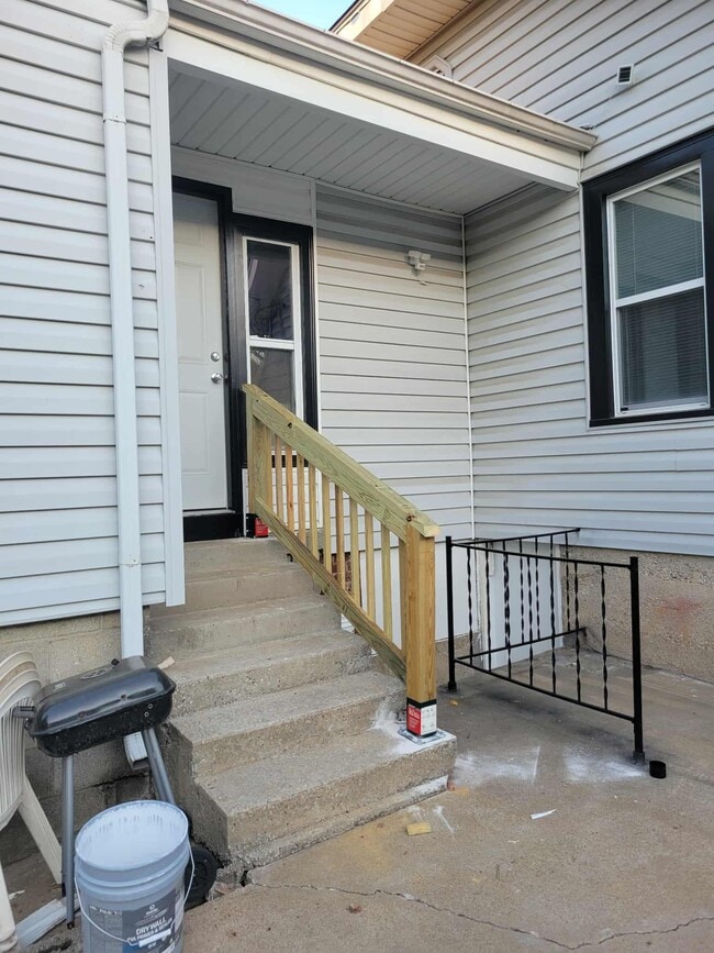 Photo - 10201 E 63rd Ter