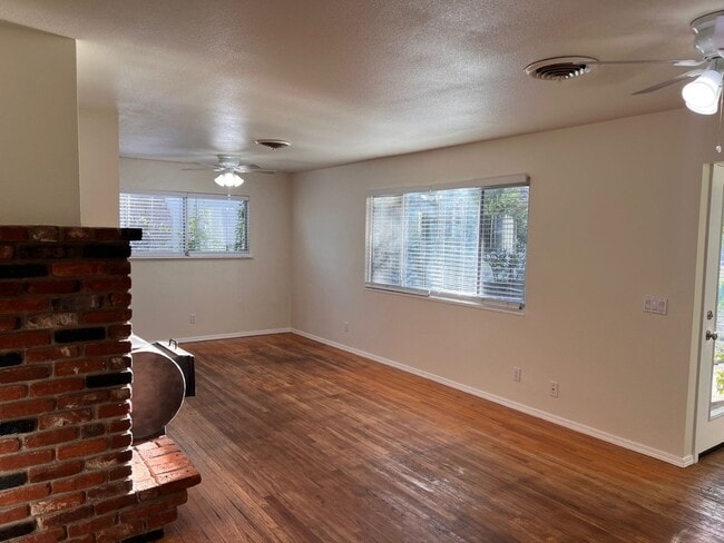 Photo - 3 Bedroom w/ Bonus Room on Westside Redding