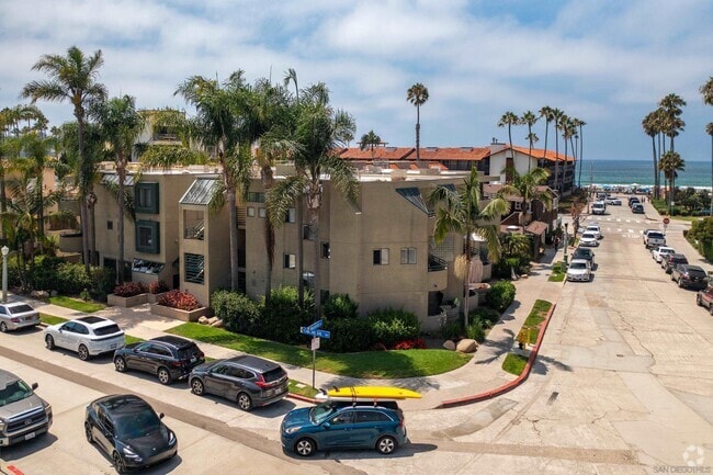 Building Photo - 8132 Camino del Sol Unit #D Rental