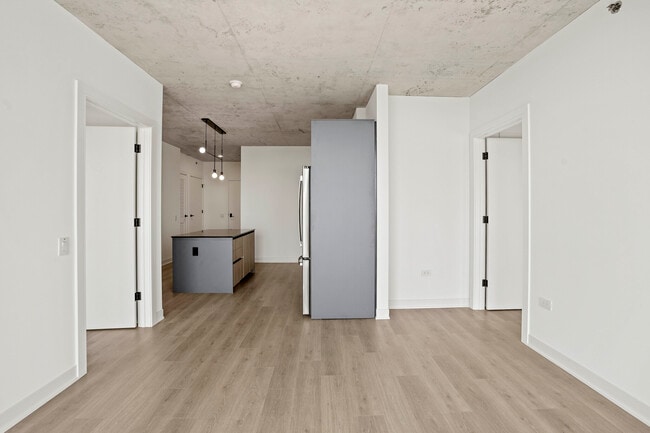 Photo - 258 W Polk St