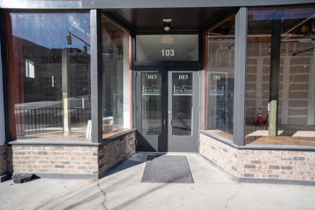 Photo - 103 N 1st St Unidad 208