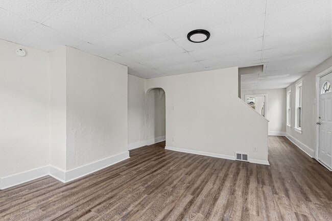 Building Photo - 5206 Lotus Wy
