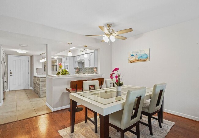 Photo - Bright Furnished End-Unit Condo Overlooking the Pond