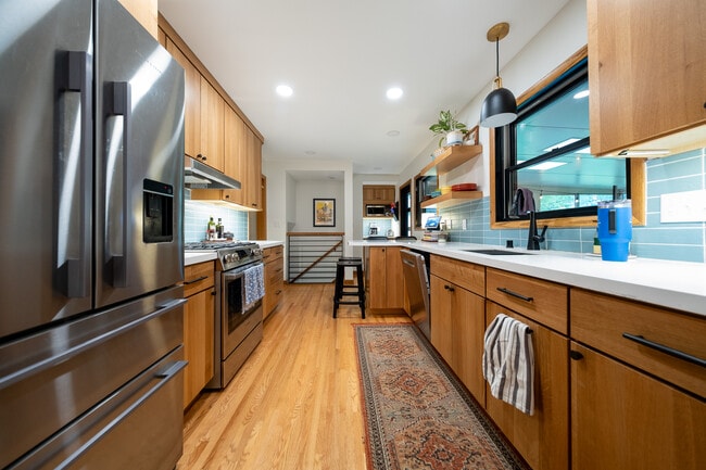 Photo - 3412 Coolidge St NE