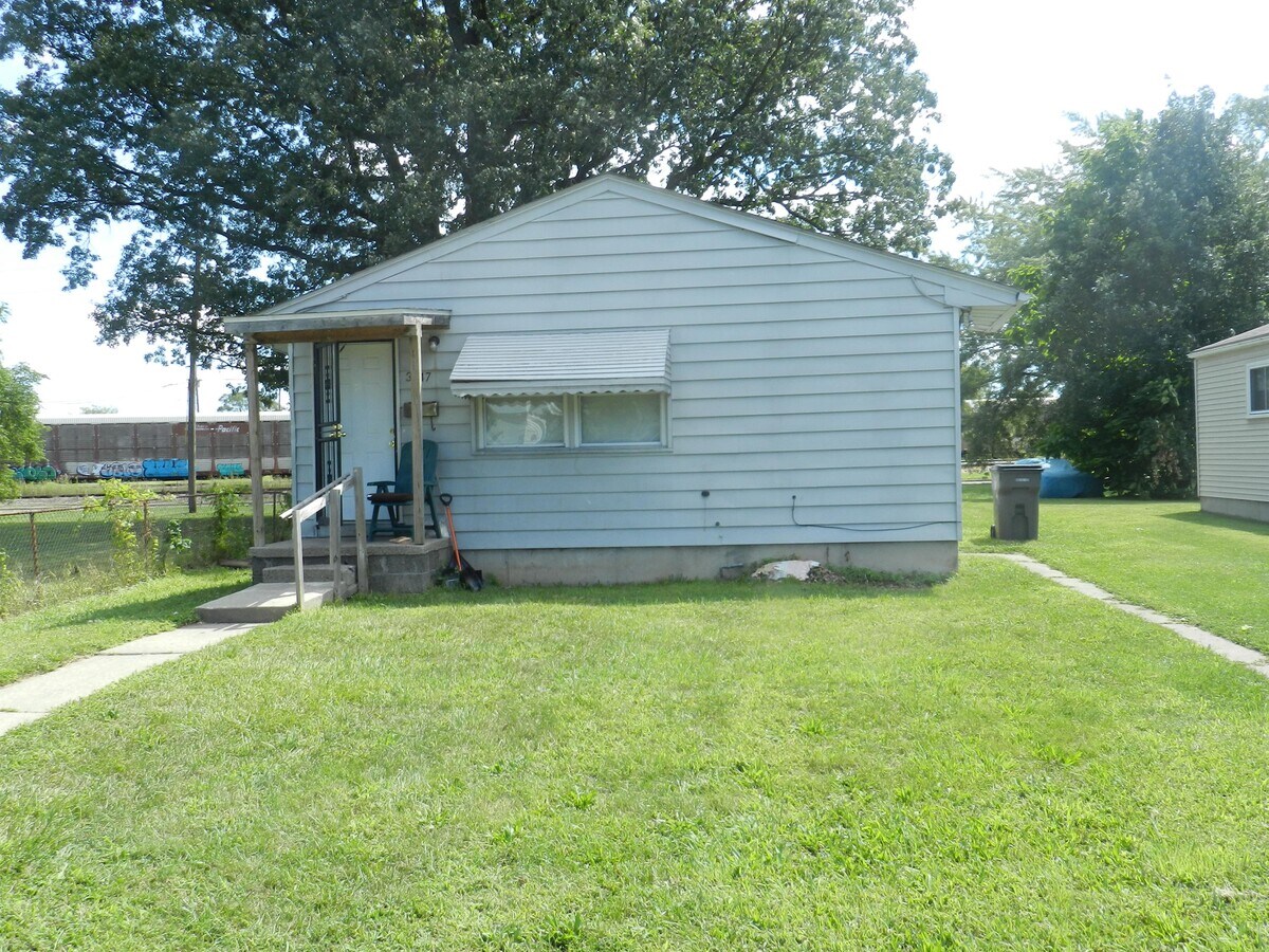 Photo - 3747 9th St House