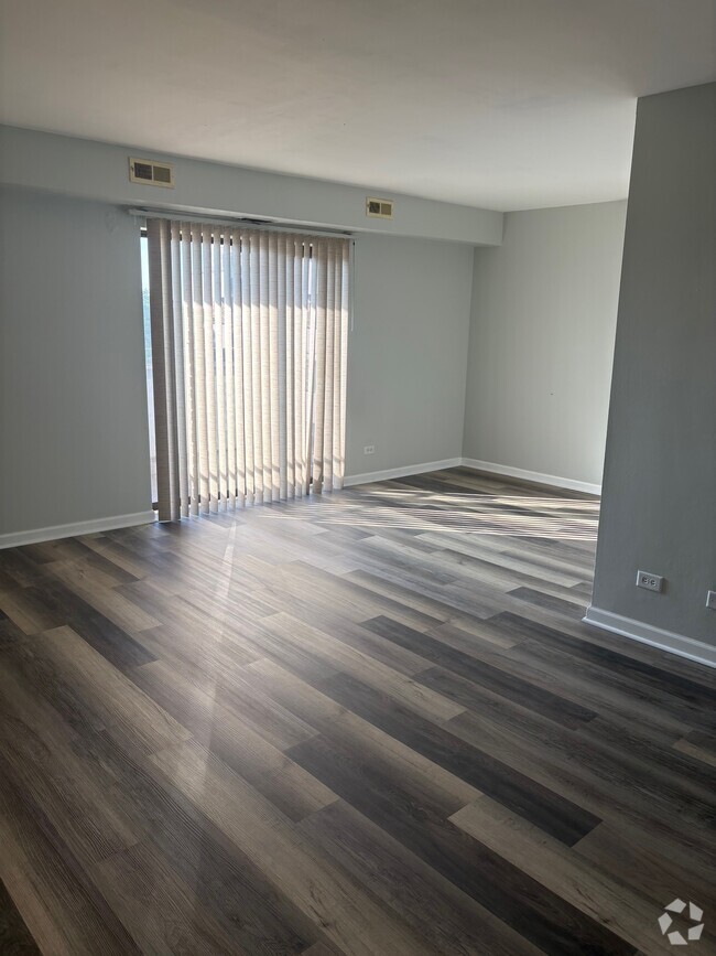 Building Photo - 1460 Fairlane Dr Unit 405 Rental