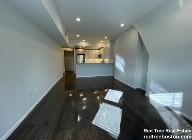 Photo - 1402 Beacon St