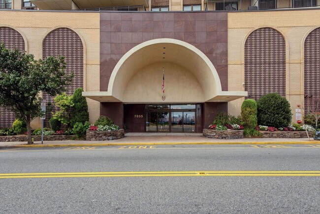 Photo - 7855 JFK Blvd E