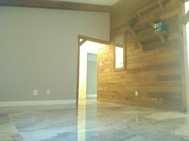 Photo - 2321 Ida Way