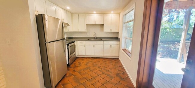 Photo - Charming 3-Bedroom Rambler in Seattle/Shoreline