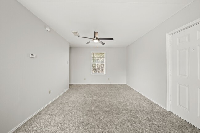 Photo - 7357-7352 Brace St