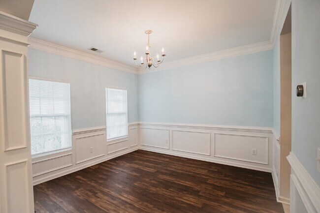 Photo - 4 Bed/2.5 Bath/Primary downstairs