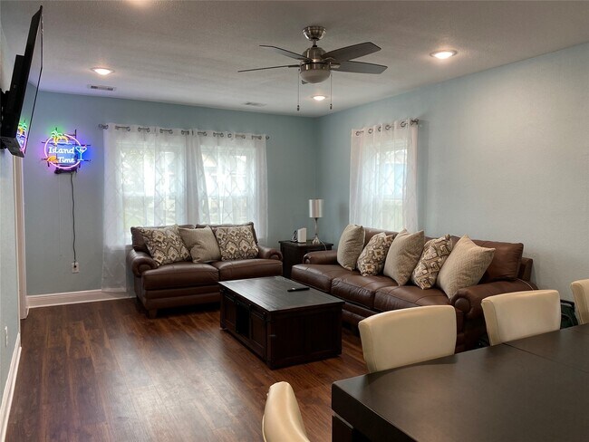 Photo - 4127 Avenue T 1/2