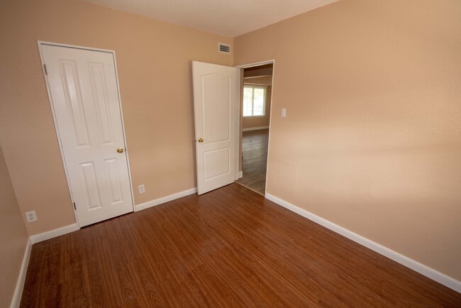 Photo - 619 Guild Dr