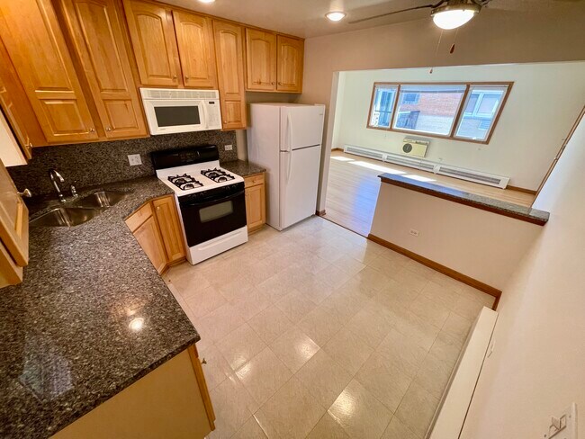 Building Photo - 5450 W Higgins Ave Unit 13 Rental